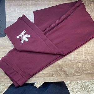 Adidas athletic leggings in maroon